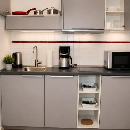 Apartment Monteurwohnungen In - Parkplatz - Einzelbetten - Waschmaschine Und Trockner *