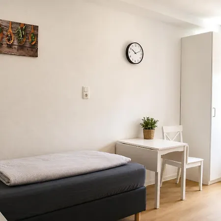 Apartment Monteurwohnungen In - Parkplatz - Einzelbetten - Waschmaschine Und Trockner Trier
